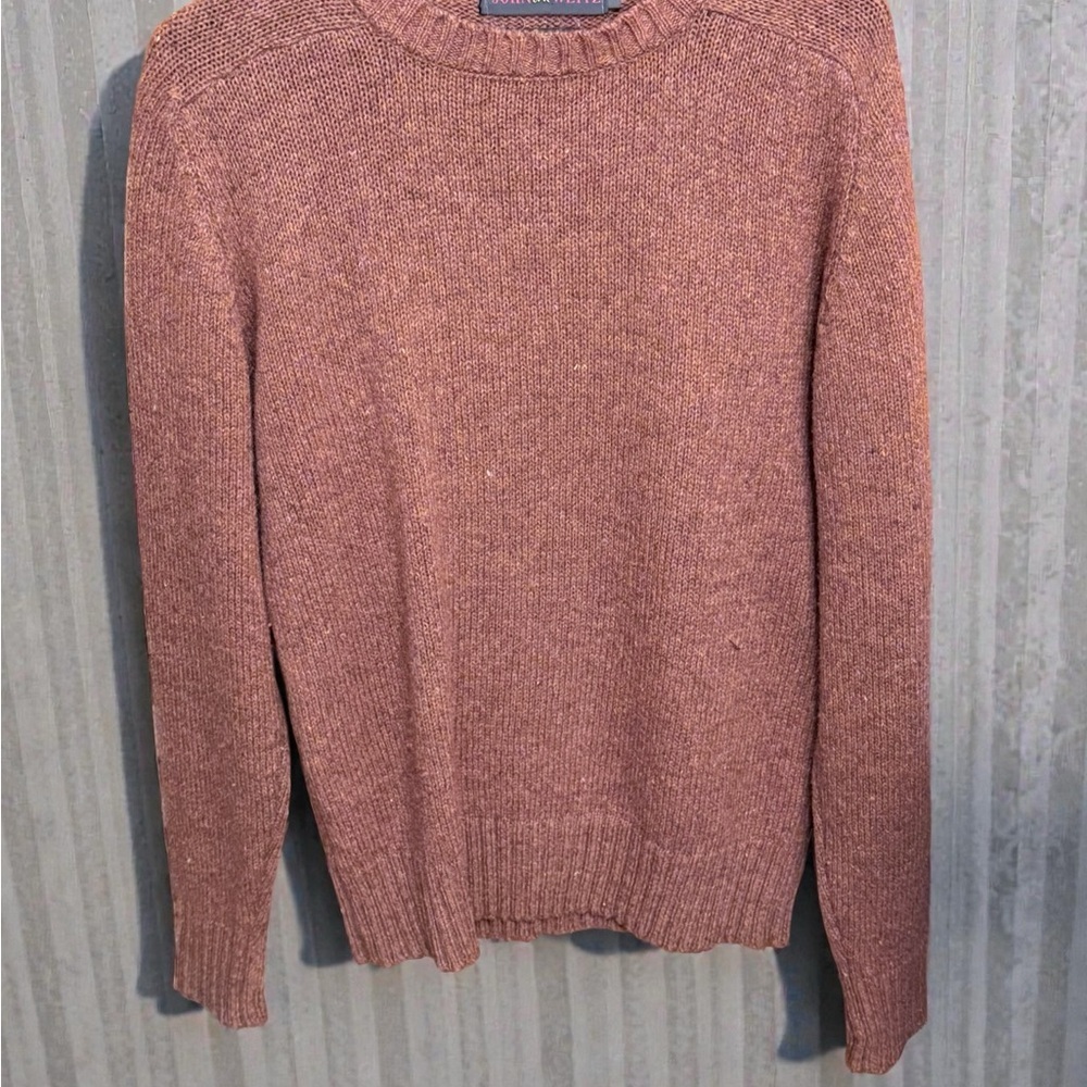 Elegant Rust Colored Crew Neck Sweater Wool Blend